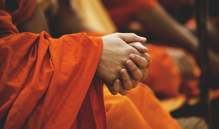 พระกินกาแฟได้ไหม น้ำอะไรไม่ควรถวายพระสงฆ์​