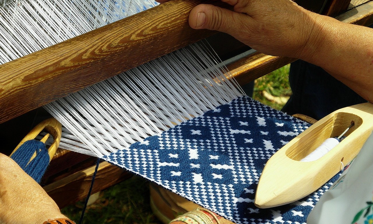 รู้จัก “ผ้าไหมไทย” มีกี่ประเภท ผ้าไหมจังหวัดไหนดีที่สุด