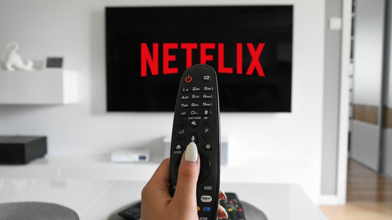 เปลี่ยนแพ็คเกจ Netflix 2567 ใช้ดูมือถือ แท็บเล็ต คอมพิวเตอร์