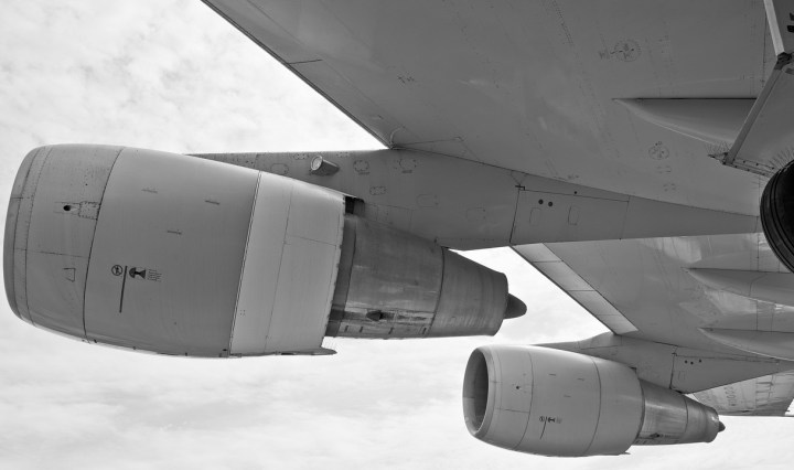 หลุมอากาศ คืออะไร ทำให้เครื่องบินตกหรือไม่