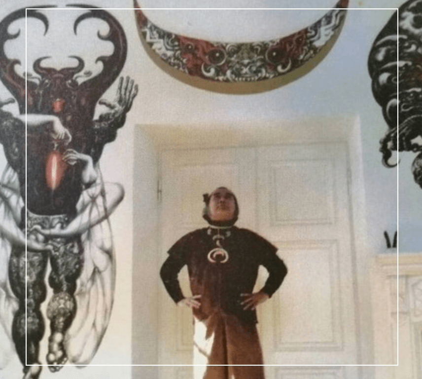 ประวัติอันน่าเหลือเชื่อของ อ.ถวัลย์ ดัชนี กับปราสาทคอร์ททอร์ฟ เยอรมนี