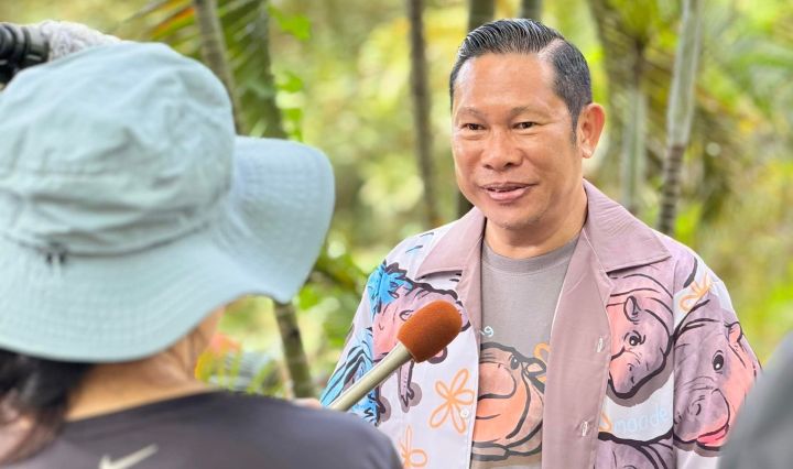 หลุดโฟกัส เสื้อหมูเด้ง จากสัมภาษณ์ ผอ.สวนสัตว์เปิดเขาเขียว แฟนด้อมอยากได้