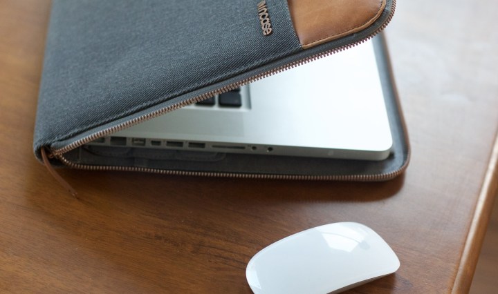 สินค้า Apple ที่ขายดีในแต่ละเดือน ตั้งแต่ มกราคม - ธันวาคม คืออะไรบ้าง