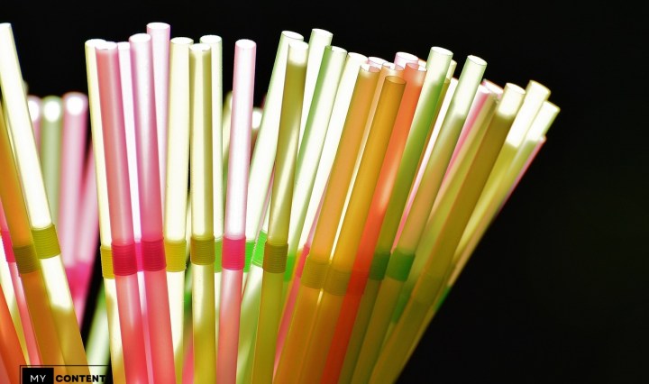 ปัญหาการใช้ "หลอดพลาสติก" กับผลกระทบต่อสิ่งแวดล้อม