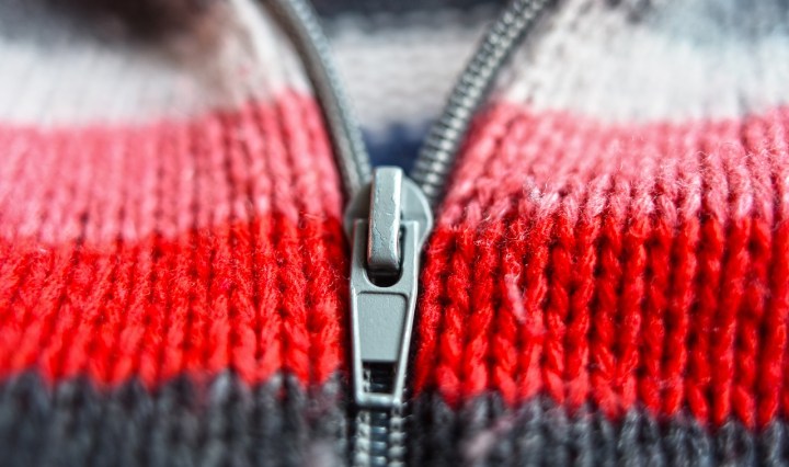 รู้จัก "ไฟฟ้าสถิตในร่างกาย" เกิดจากอะไร อันตรายหรือไม่