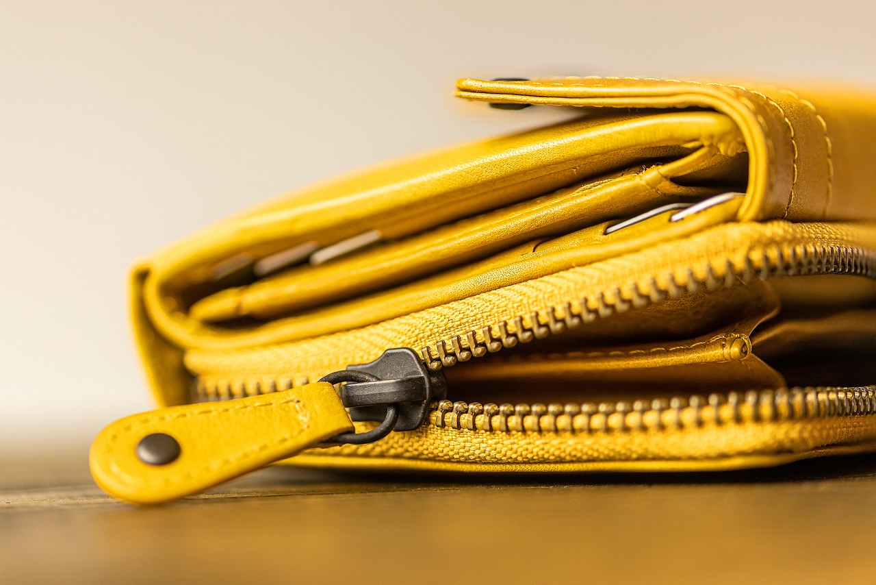 กระเป๋าสตางค์ผู้หญิง แบรนด์เนม 2025