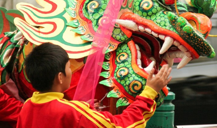 วันตรุษจีน 2025 ต้อนรับปีมะเส็ง พร้อมวิธีไหว้และเคล็ดลับเสริมโชคลาภ