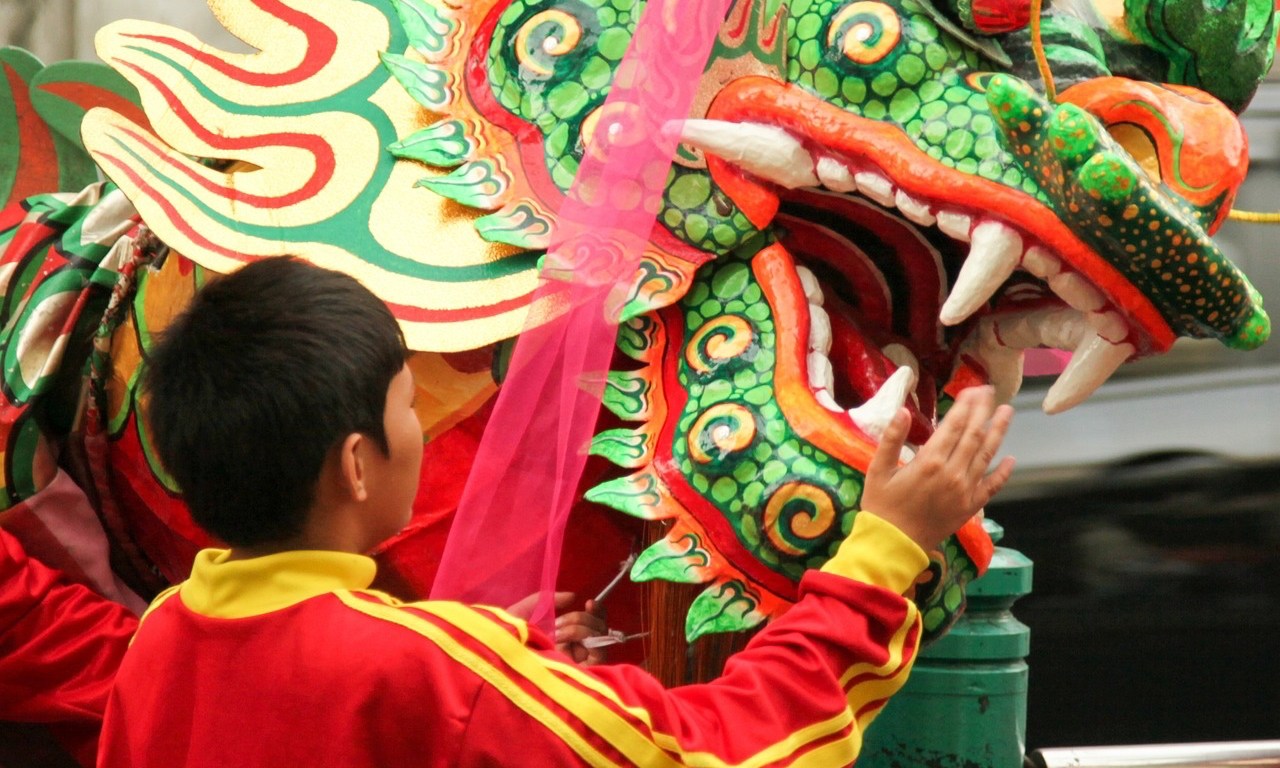 วันตรุษจีน 2025 ต้อนรับปีมะเส็ง พร้อมวิธีไหว้และเคล็ดลับเสริมโชคลาภ