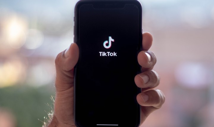 TikTok 18+ คืออะไร และวิธีการยืนยันตัวตนบนติ๊กต่อกมีอะไรบ้าง