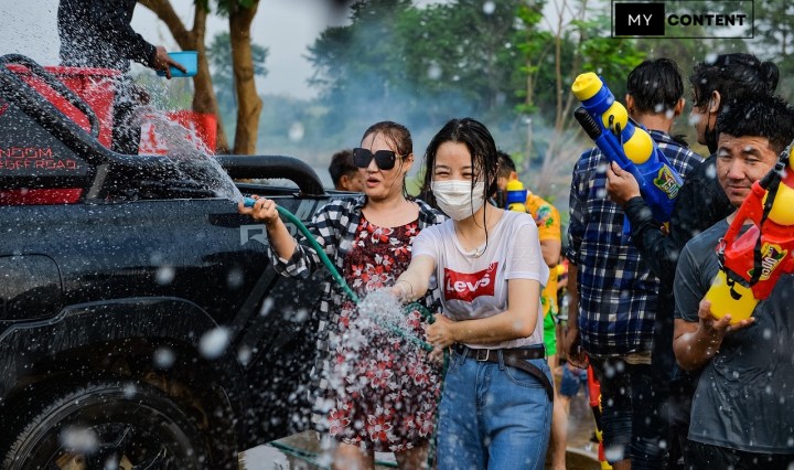 10 แป้งพัฟเล่นน้ำสงกรานต์ ยี่ห้อไหนดี 2025