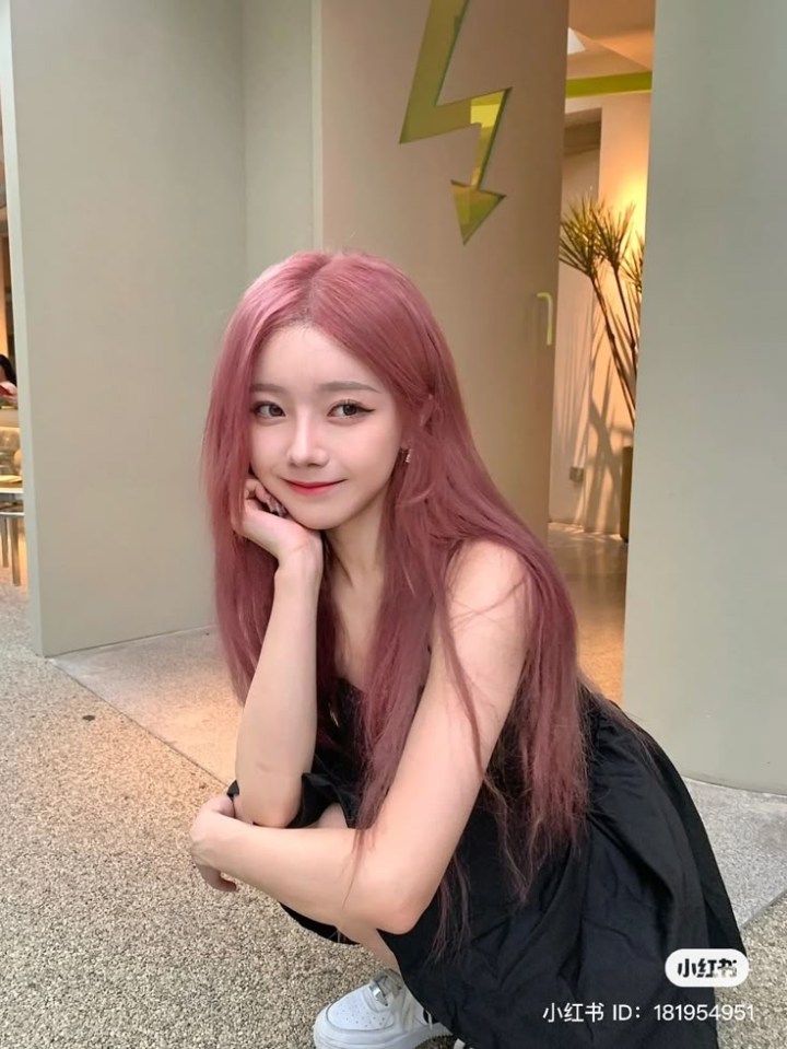 สีผมหน้าสว่าง : ชมพูแชมเปญ Champagne Pink