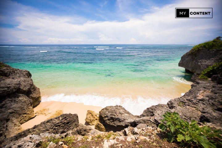 หาดบลูลากูน ในบาหลี ประเทศอินโดนีเซีย