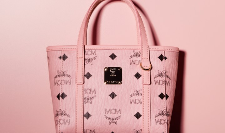 กระเป๋า MCM สีชมพู รุ่นฮิตตลอดกาล