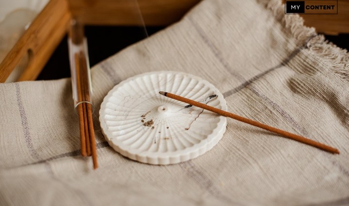 วิธีอบร่ำผ้าไหม ให้หอมกรุ่นแบบโบราณ