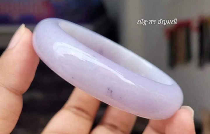 กำไลหยกพม่าสีม่วง