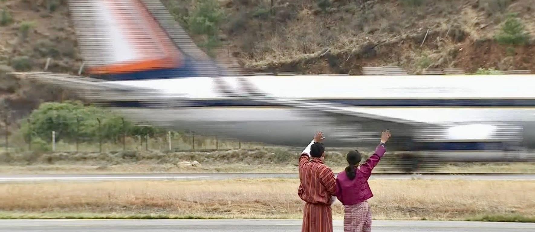 Until the Next Time ภาพประทับใจกษัตริย์ พร้อมราชินีภูฏานเสด็จฯ ส่งในหลวง ร.10