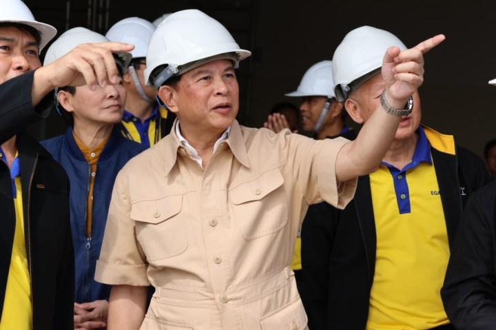 พีระพันธุ์ สาลีรัฐวิภาค หัวหน้าพรรครวมไทยสร้างชาติ