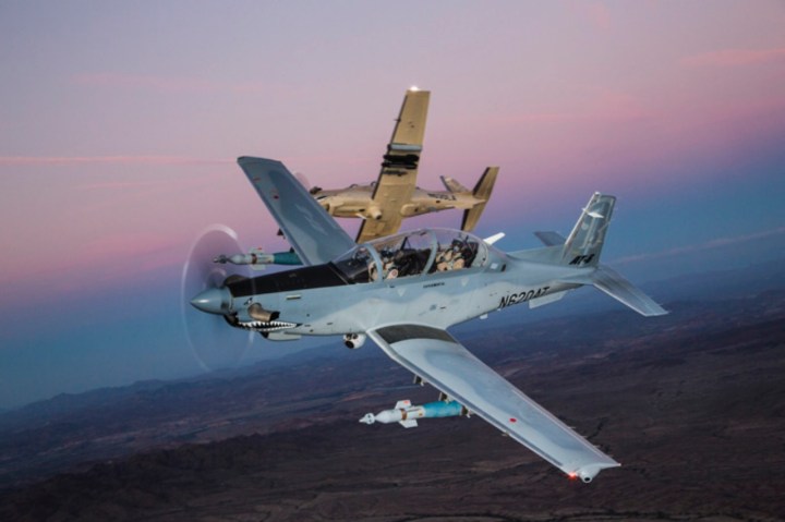 เครื่องบินโจมตี AT6 Wolverine ราคาเท่าไหร่