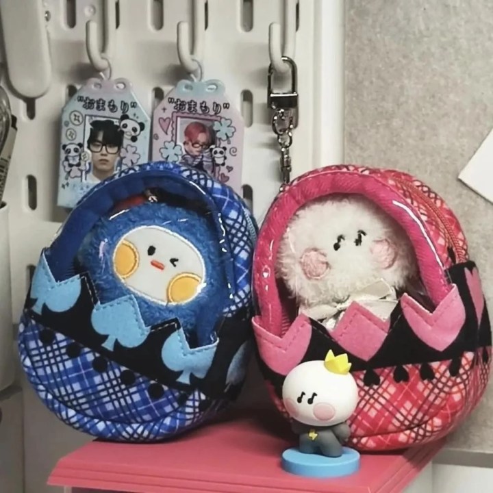 กระเป๋าใส่เหรียญ Tamagotchi Style