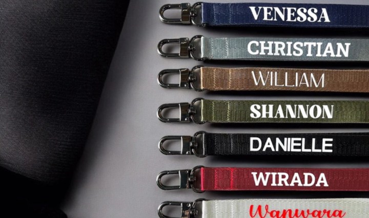 ของขวัญวันเกิดให้แฟนผู้ชาย : สายคล้องคอปักชื่ สุดพิเศษ สั่งทำได้ตามใจ