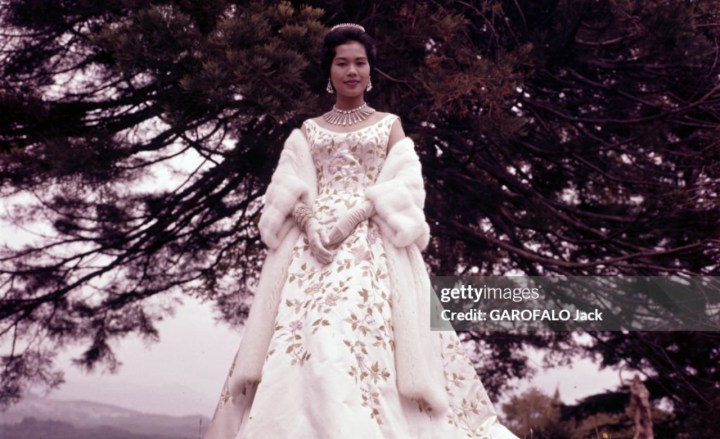 100 แคปชั่นถวายอาลัย สมเด็จพระพันปีหลวง น้อมสำนึกในพระมหากรุณาธิคุณ 