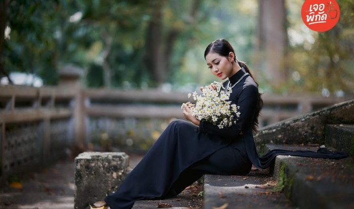 10 สีเสื้อผ้าที่สามารถใส่ไว้ทุกข์ได้ถูกกาลเทศะนอกจาก "สีดำ"