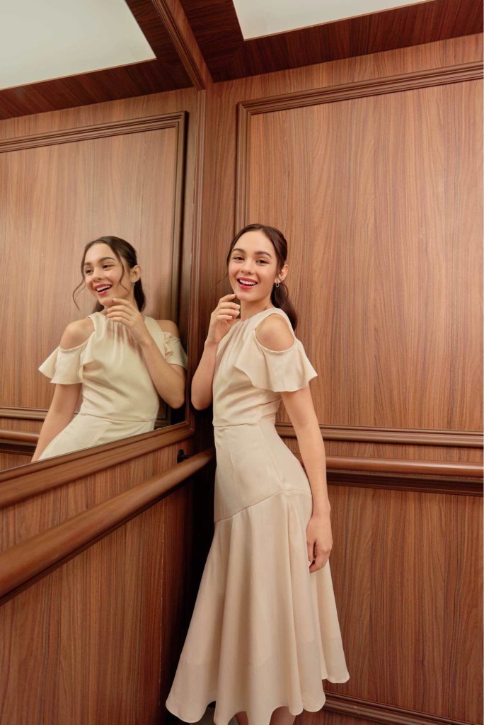 แต่งตัวปาร์ตี้ปีใหม่ด้วยโทนสีสุภาพ