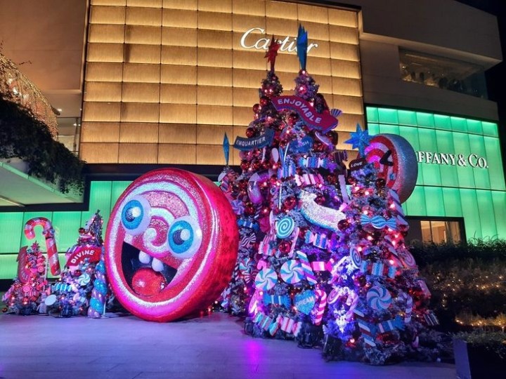 ถ่ายรูปคริสต์มาสที่ EmQuartier Christmas Village (สุขุมวิท)